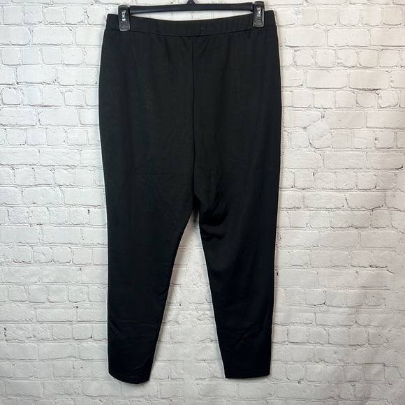 BloomChic Black High Waist Front Seam Leggings Plus Size 14/16 1X NWOT - Picture 5 of 5